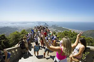 Sugarloaf Mountain View Drucke: Visitors on the observation deck of Corcovado
