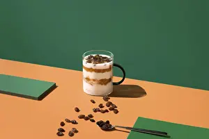 Layered Dessert Drucke: A visually appealing layered dessert