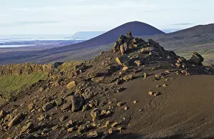Icelandic Mountain Range Scenery Drucke: Volcanic tuff formations at Mt