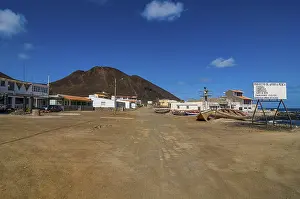 Deserted West African Coast Drucke: Vulcanic cone and small harbor