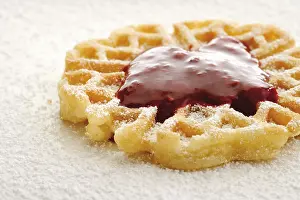 High Calorie Desserts Drucke: Waffle with raspberry