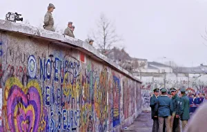 Travel Photography Berlin Mitte Drucke: Wall in front of the Brandenburg Gate