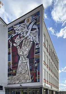 Urban Cityscape View Drucke: Wall mosaic with workers hands
