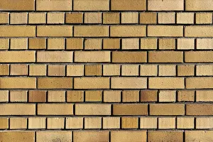 Central Europe Rock Formation Drucke: Wall made of yellow clinker bricks