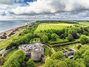 Drucke von Walmer Castle und Gärten aus einer Drohne, Walmer, Dover, Kent, England, Vereinigtes Königreich Dover Drucke: Walmer Castle und Gärten aus der Sicht eines Drohnen.
