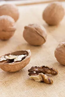 Balanced Eating Habits Drucke: Walnuts