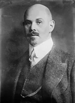 Drucke von Walther Rathenau, Porträt eines unbekannten Fotografen aus dem Jahr 1913, Deutschland Walther Rathenau (29. September 1867, Berlin - 24) Industrielle Drucke: Walther Rathenau, Porträt von einem unbekannten Fotografen aus dem Jahr 1913.
