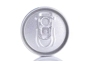 Still Life Studio Photo Drucke: Can with water droplets