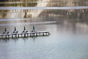Upper Austria Lake Views Drucke: Water reflection with bathing jetty and deckchairs