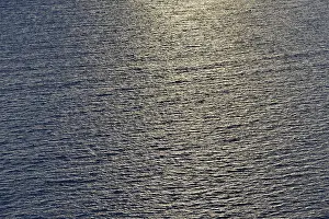 Water Surface Reflections Drucke: Water surface with light reflections