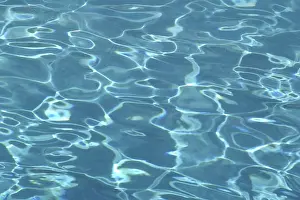 Swimming Pool Water Surface Drucke: Water surface in a swimmingpool