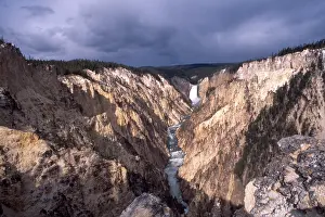 Mountain Range Landscape Photography Drucke: Waterfall, rapids, Lower Falls