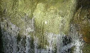 Deserted Waterfall Landscape Drucke: Waterfall river texture, green background