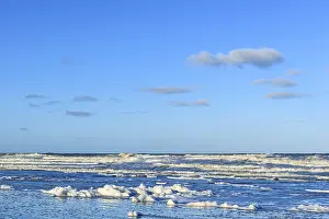 Norderney Coastline Drucke: Wave with foaming on the North Beach
