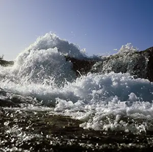 Scandinavian Nature Scene Drucke: Wave, stream, Norway