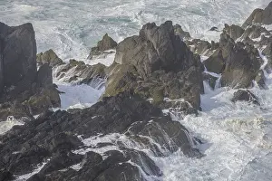 Irish Countryside Views Drucke: Waves blazing against cliffs, Ballaghboy