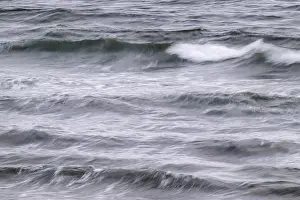 Scandinavian Shoreline Drucke: Waves, long exposure, wipe effect