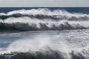 European Coastline Photography Drucke: Waves on the ocean off Madeira