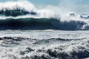Madeira Ocean Waves Drucke: Waves on the ocean off Madeira