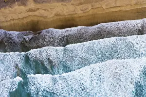 Canary Islands Coastal Area Drucke: Waves running out at sandy beach