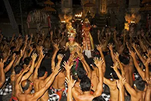 Travel Photography Indonesia Drucke: Waving hands during Kecak dance performance