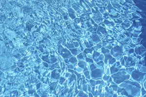 Deserted Swimming Pool Drucke: Wavy blue water surface with reflections