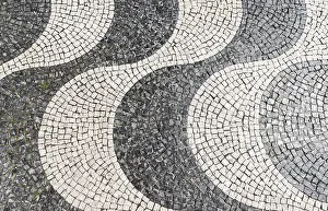 Rossio Lisbon Portugal Drucke: Wavy pattern in pavement, black and white