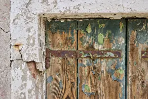 Southern Europe Tourist Attraction Image Drucke: Detail of weathered wood from an old window shutter