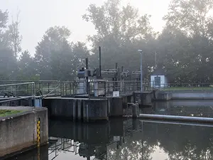Deserted Waterfront Germany Drucke: Weir and lock on the river Spree