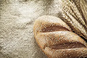 Grain Ear Photography Drucke: Wheat ears bread on burlap background