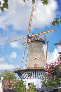 Ecofriendly Energy Source Drucke: Mill wheel in the small suburb