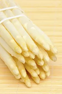 Studio Food Photography Drucke: White Asparagus