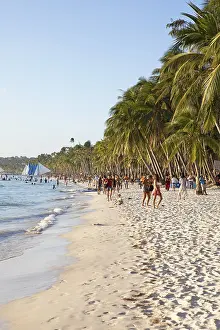 Atmospheric Beach Scene Drucke: White Beach in the evening, Station 2