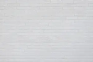 Abandoned Brick Walls Drucke: White brickwall