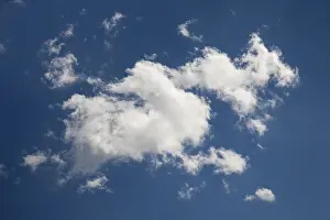 Central Europe Clouds Drucke: White clouds against a blue sky