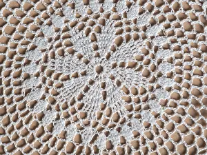White Linen Background Drucke: White fabric doily