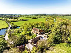 British Waterfront Scene Drucke: White Mill over River Stour from a drone