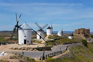 Deserted Windmill Landscape Drucke: Several white windmills on a hill