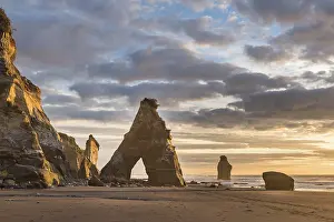 New Zealand Coastal Scenery Drucke: Whitecliffs rock formation, sunset