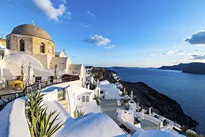 European Island Getaway Drucke: Whitewashed architecture at sunset