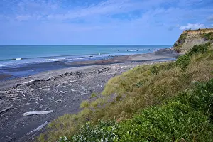 New Zealand Coastal Views Drucke: Wide coastal view with imposing cliffs