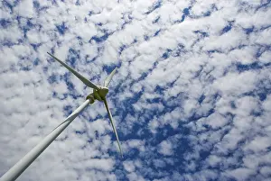 Blue Cloudy Sky Drucke: Wind energy, wind power plant, clouds