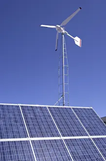 Solar Panel Installation Drucke: Wind and solar panels for power generation