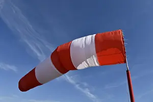 Stormy Weather Forecast Drucke: Wind vane during storm, wind direction indicator during strong wind event