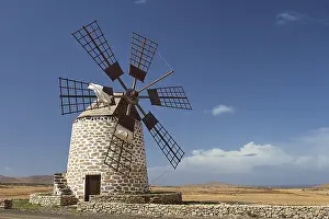 Canary Islands Windmill Drucke: Windmill, diagonal view from the front
