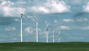 Renewable Energy Sources Drucke: Windmill in the field, five windmill with solar plants