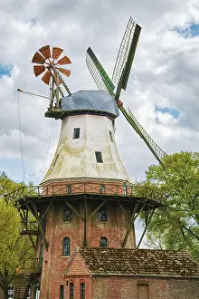 Windmill Germany Drucke: Windmill in Germany under the Cloudy Sky Barsel