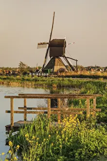 World Heritage Site Tourist Attraction Drucke: Windmill at sunset, Kinderdijk
