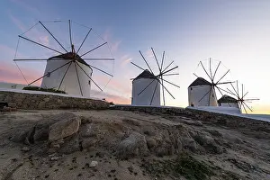Evening Light In Greece Drucke: The Windmills (Kato Milli) at sunset