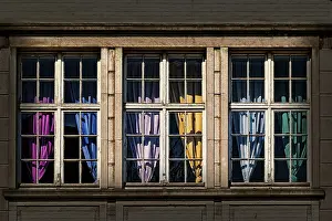 Colourful Facade Design Drucke: Window with curtains in primary colours